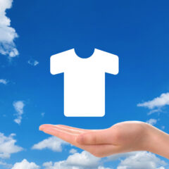 Tシャツが伸びる原因は？予防方法や対処方法・リメイク法を紹介